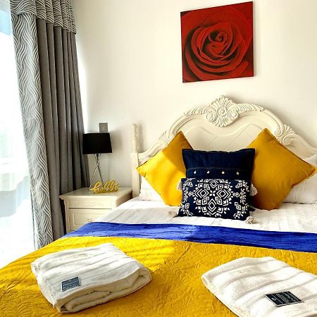 2-Bedrooms Apartment, Lounge, Balcony London Exterior foto